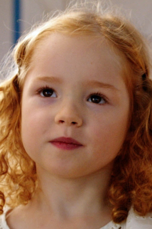 Margaux Le Caoussin as Zoé in Sunbeat