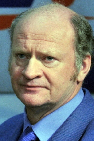 Stéphane Boucher as Moreau in La Vie devant nous
