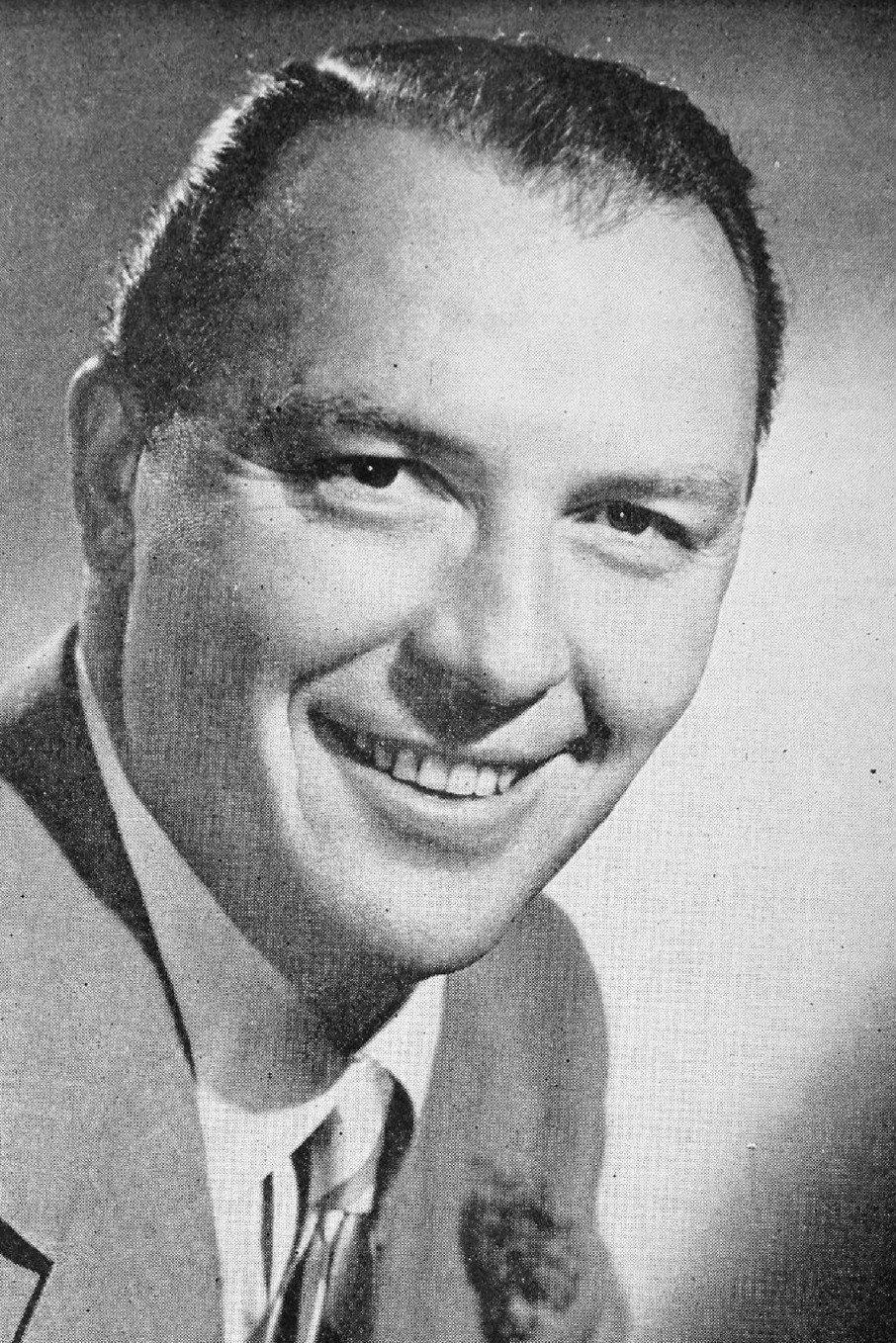 Ed Herlihy as Ed Herlihy in The King of Comedy