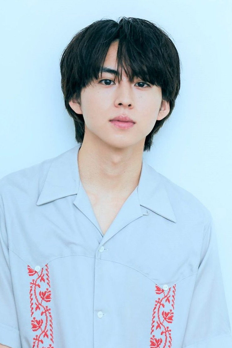酒井大成 as Gira Husty / Kuwagata Ohger in Ohsama Sentai King-Ohger vs. Donbrothers