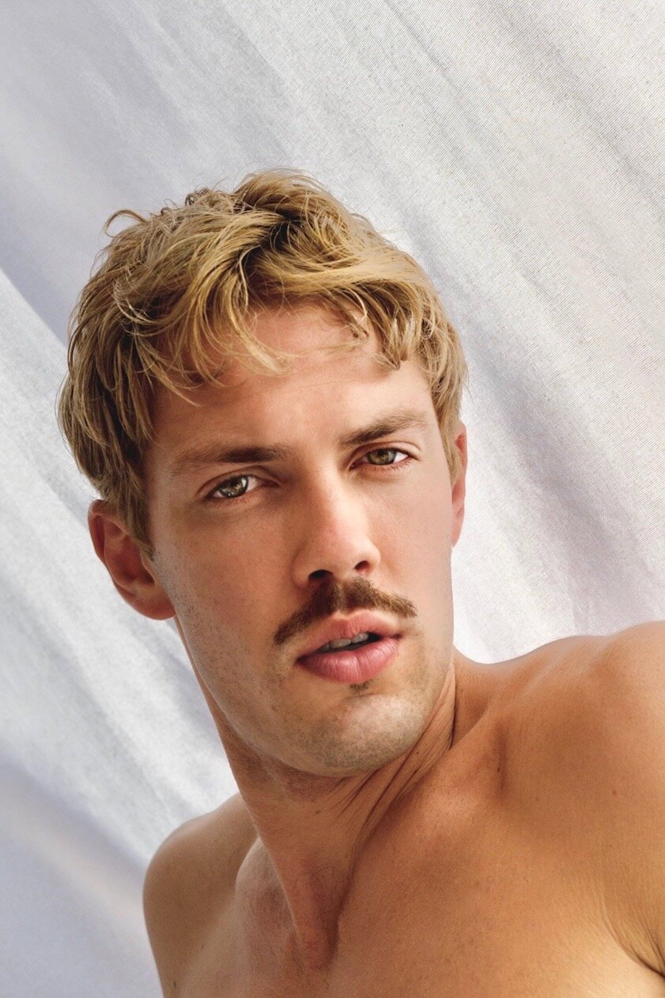 Chris Cool as Matthew in M/M