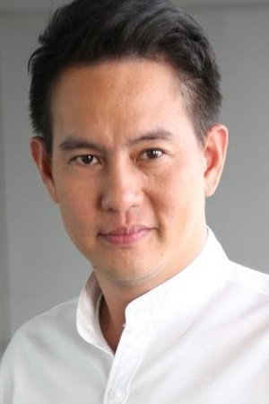 Supakit Tungtatsawat as Seri in The Swimmers