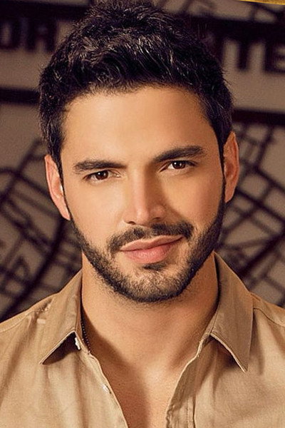 Sebastián Carvajal as Joaquín Cortés in Ana de nadie