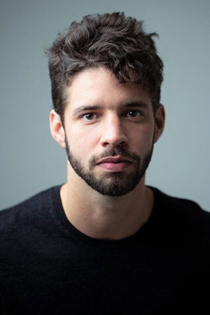 Lucas Heymanns as Gordo in Submersos