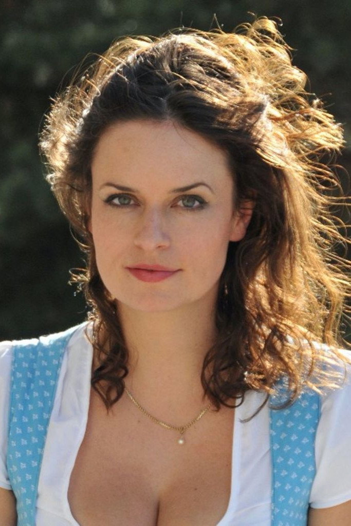 Angela Ascher as Simone Ritter in Das Büro