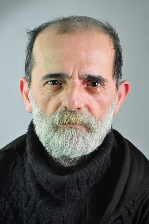 Fuat Onan as Leşçi in 72. Ward