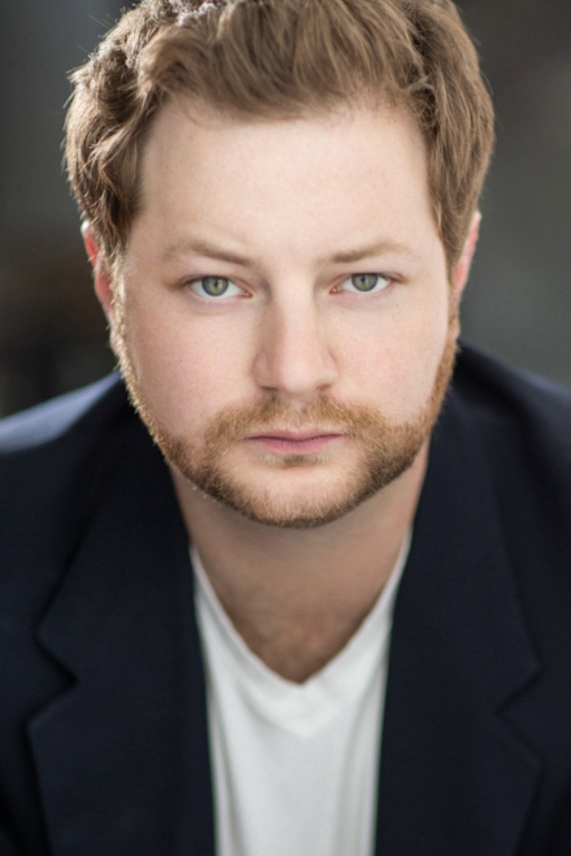 Eduard Witzke as Larry in UNIT Bryan