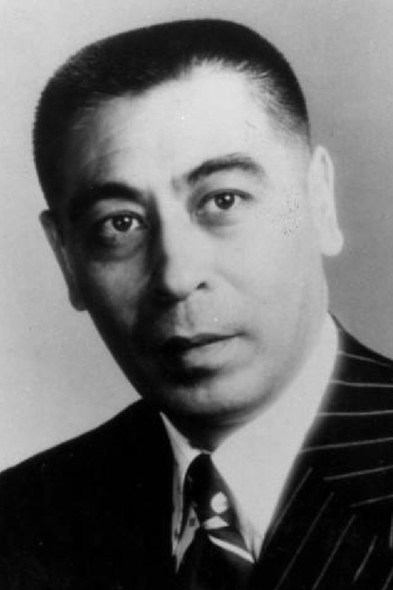 高松英郎 as Lawyer Kiyohara in Black Dividend