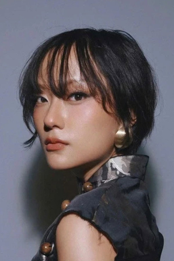 Hồ Thu Anh as Kim Khánh in Fanti