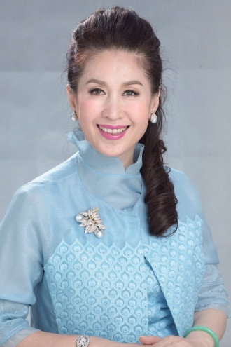 王玉環 as Boss Hsiao Heung Shui in Stage Door Johnny