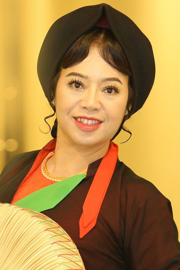 Thúy Hường as Ngữ in Nostalgia for the Countryside