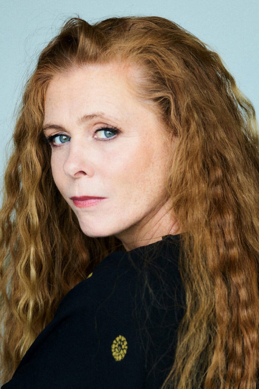 Margrét Vilhjálmsdóttir as Dúa in Falcons