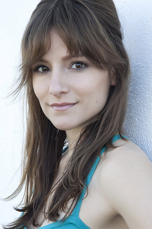 Natalie Smyka as Student in Case 219
