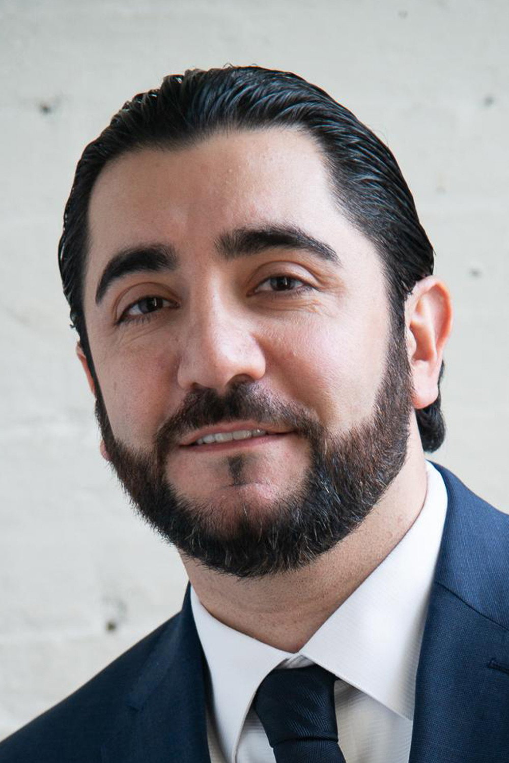 Vache Tovmasyan as Garnik in Anora