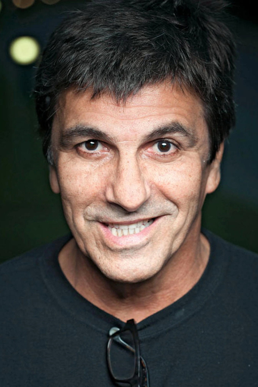 Evandro Mesquita as Martins in Compro Likes