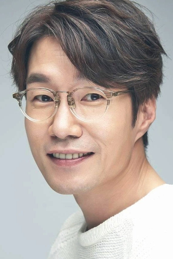 송영규 as Yoon Hak-young in Destined with You