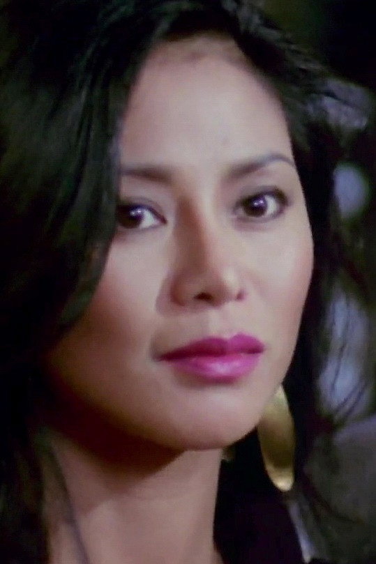 Mabel Kwong Mei-Bo as Mei-Bo in On Trial