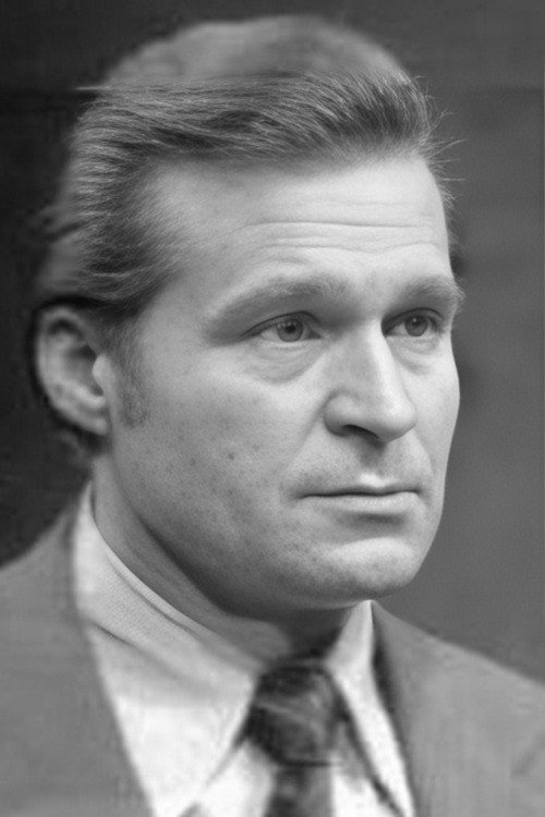 Algirdas Vrubliauskas as Police Officer in Raudonmedžio Rojus