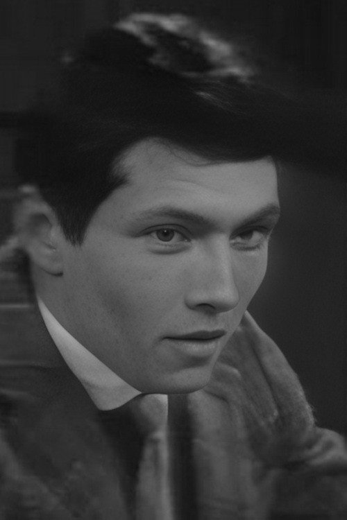 Vladas Radušis as Jaakas jaunystėje in Raindrops