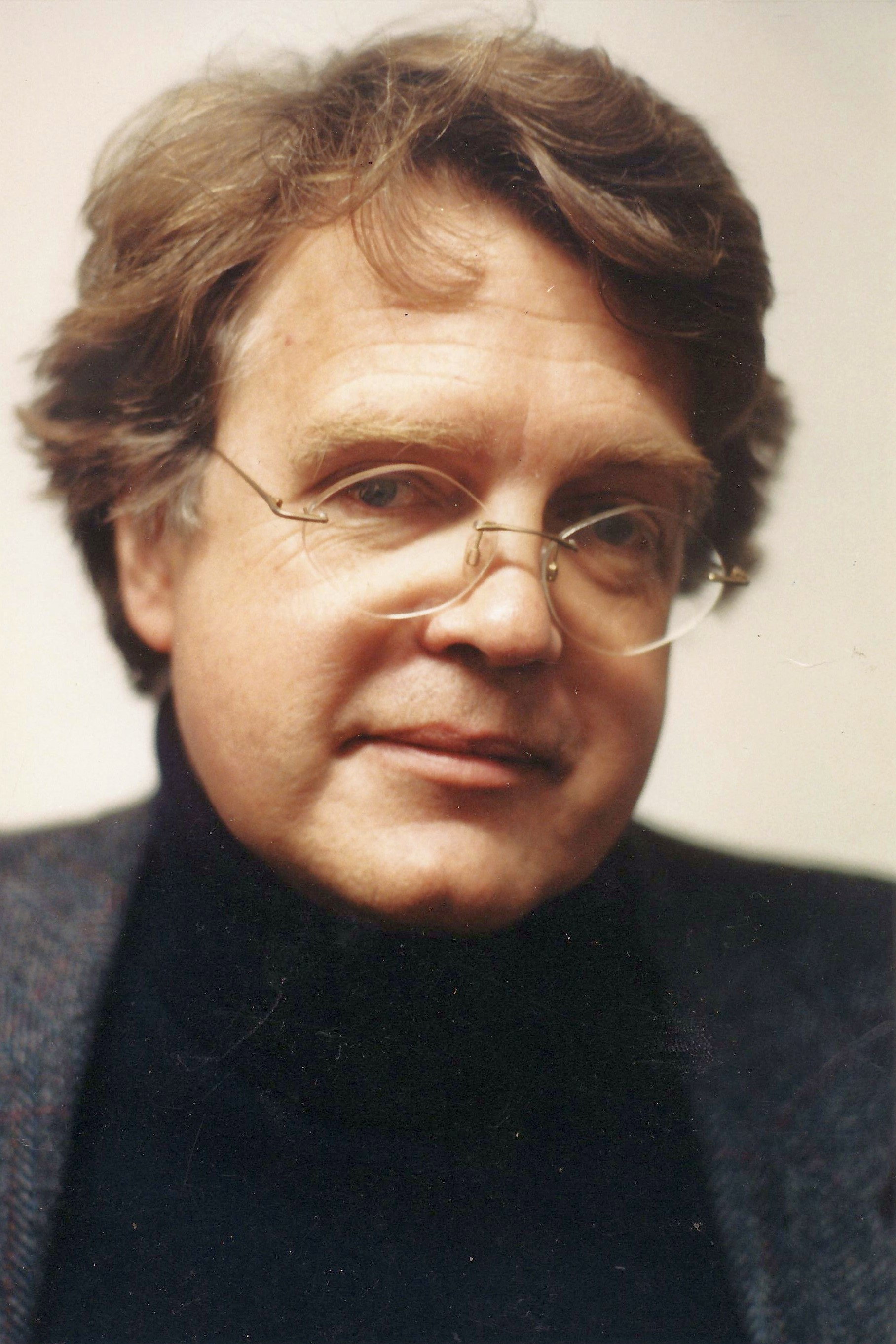 Merlin Holland as Self in Dorian Gray: A Portrait of Oscar Wilde