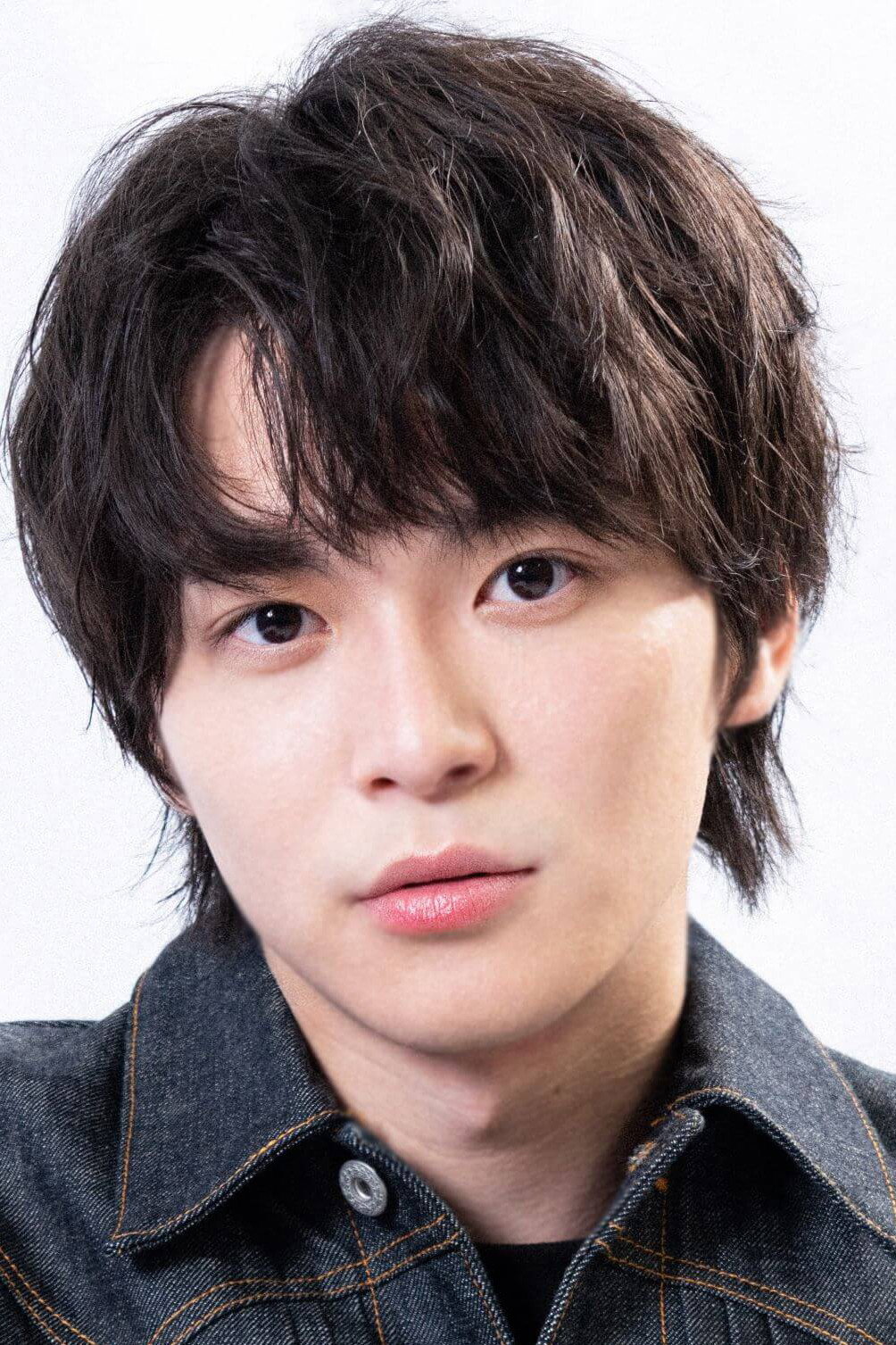 金子隼也 as Kibe Yoshiaki in Rental a Girlfriend