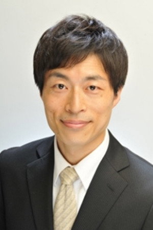Sanshiro Inomata as Boss Ohata in Flightless Bird & Merry-Go-Round