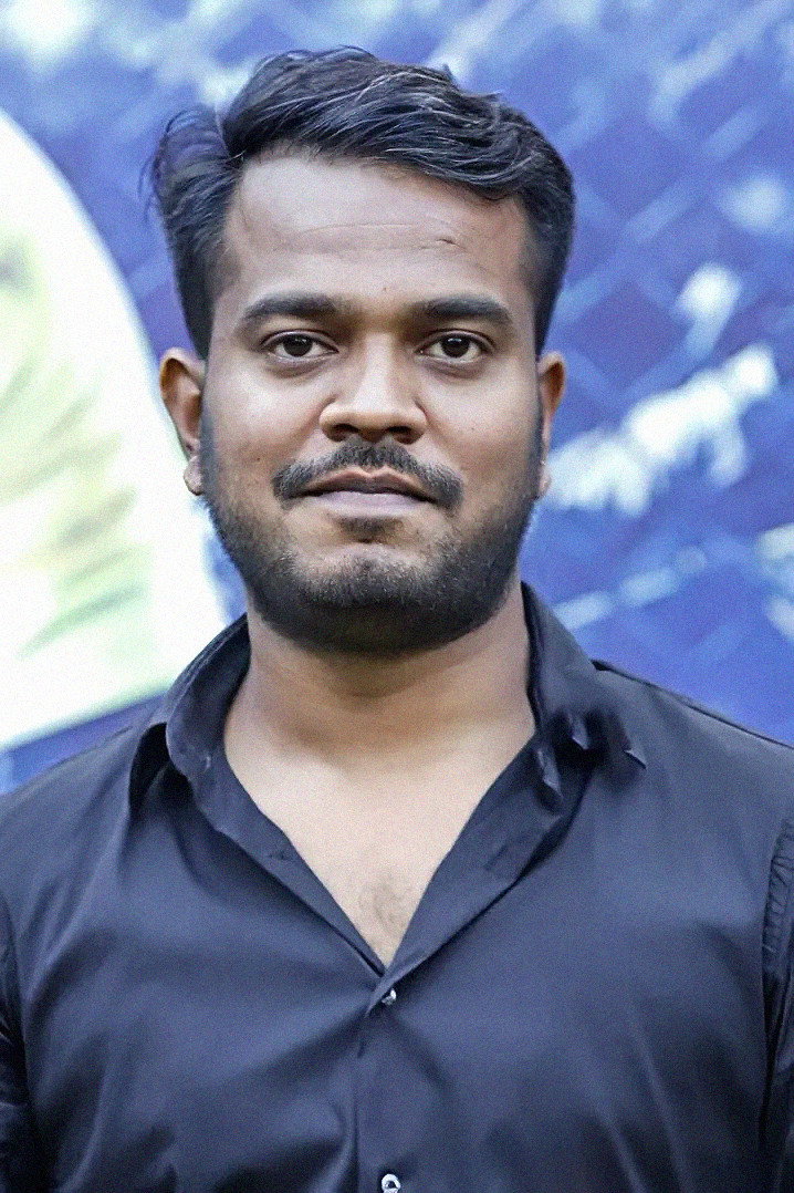 Guhan Prakash as Arun in Meesaya Murukku