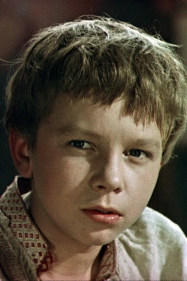 Yuriy Leontyev as young Taras in A Dream