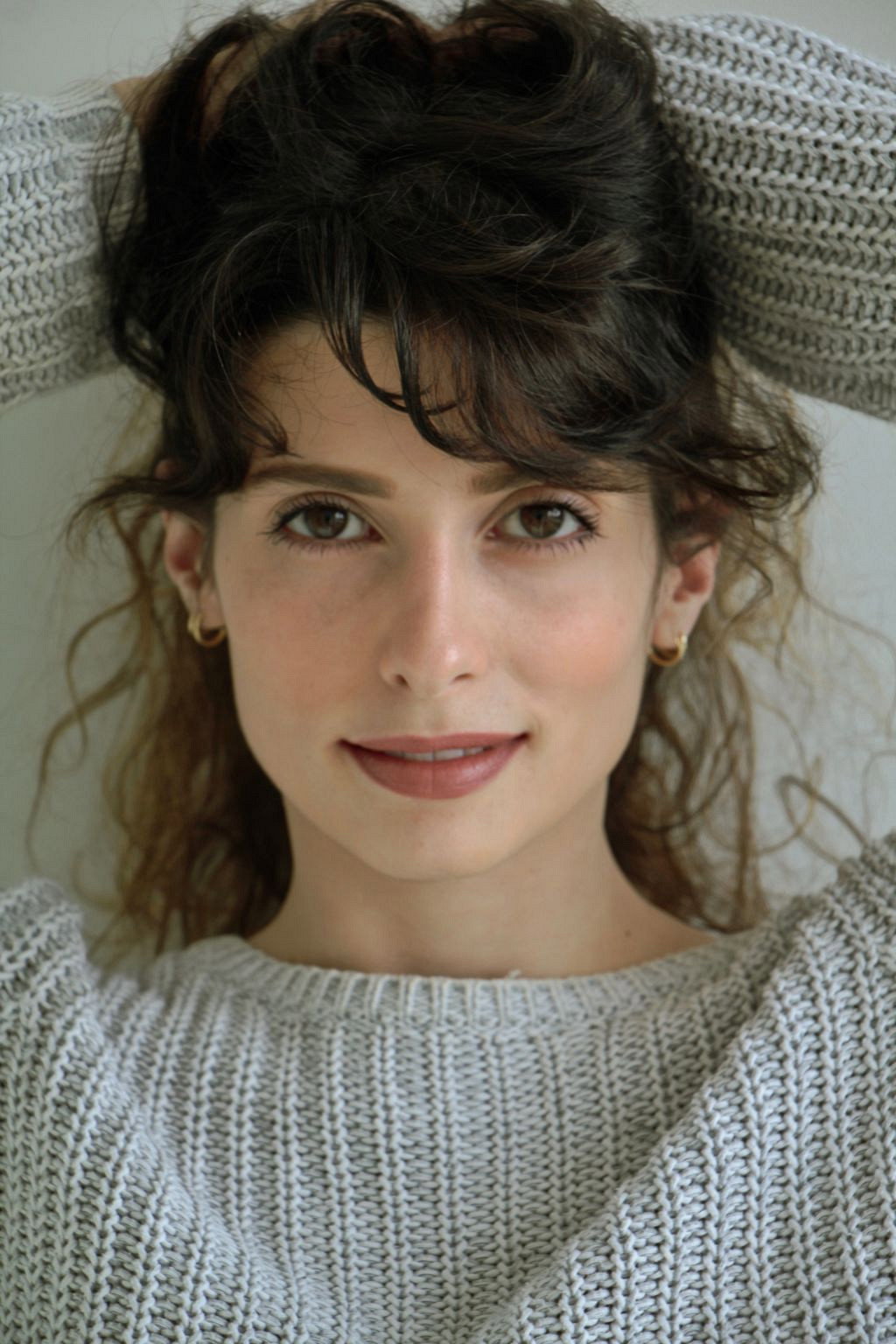 Mila Rusti as Mila in Entre Frames