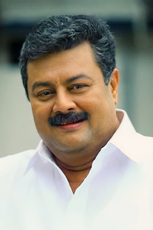 Rizabawa as Mahendran Thampi in Duplicate