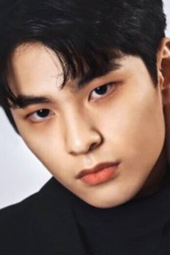 Kwon Min Chan as Lee Sang-won in Cherry Blossoms After Winter