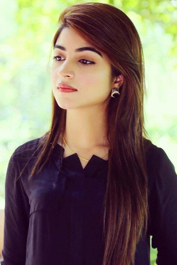 Kinza Hashmi as Rushna in Ishq Tamasha