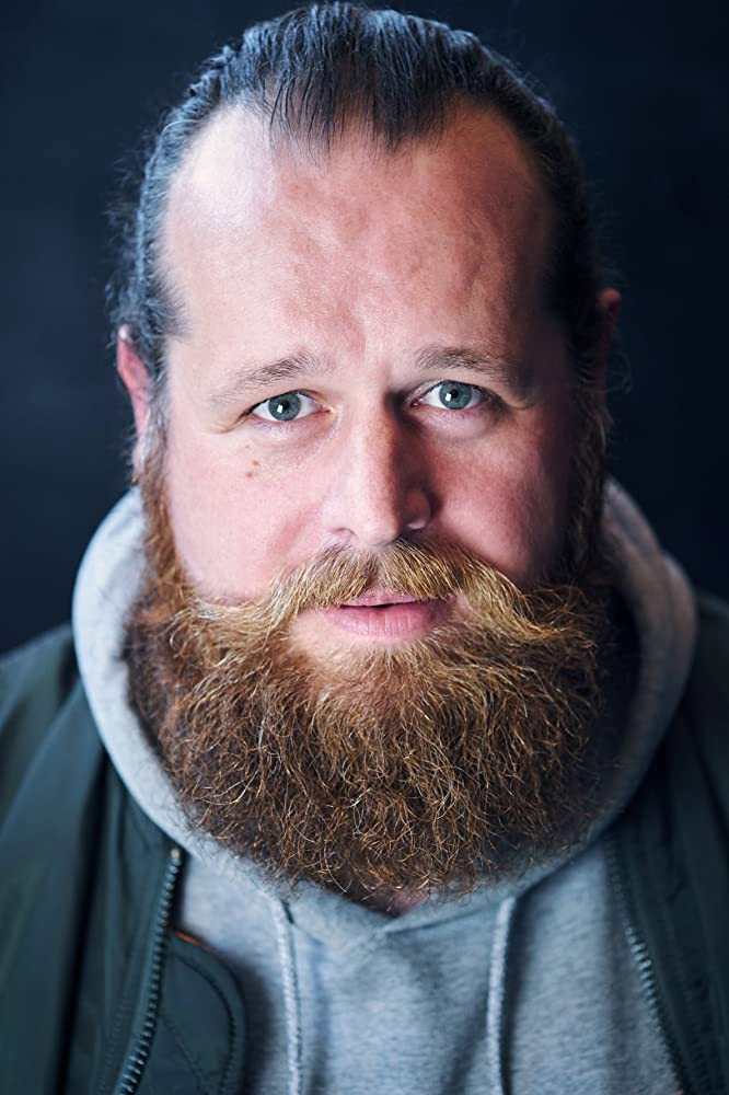 Daniel Hoffmann-Gill as Maintenance Man in Click & Collect