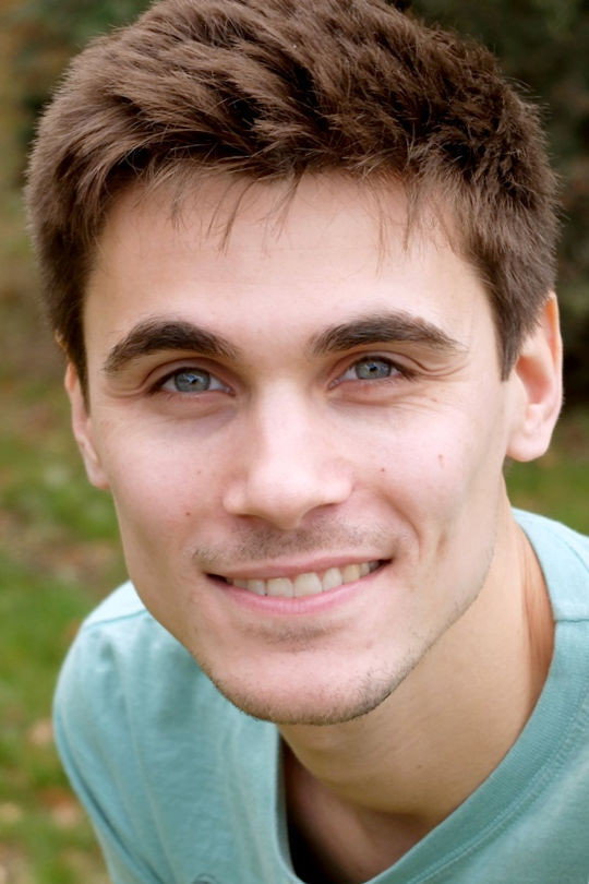 Jean-Damien Détouillon as Boris in Dans l'arbre
