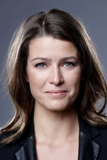 Merel Westrik as Self - Presentatrice in Sinterklaasjournaal