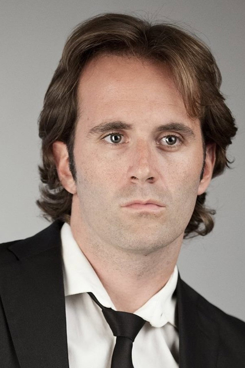 Fede Alonso as Ricky in Laberinto de sombras