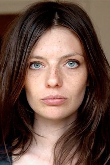 Amélie Daure as Chiara in Angel Face