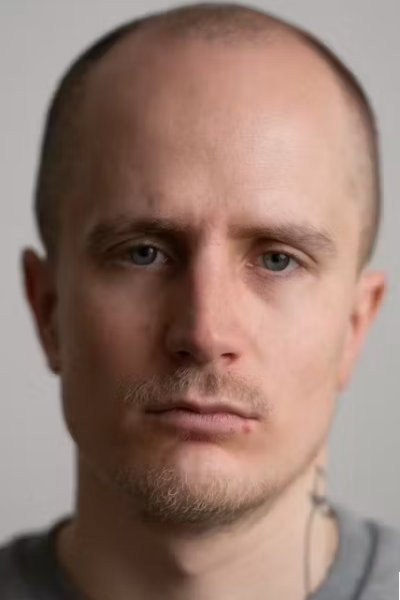 Alex Thelander as Sig selv in Comedy Aid 2015