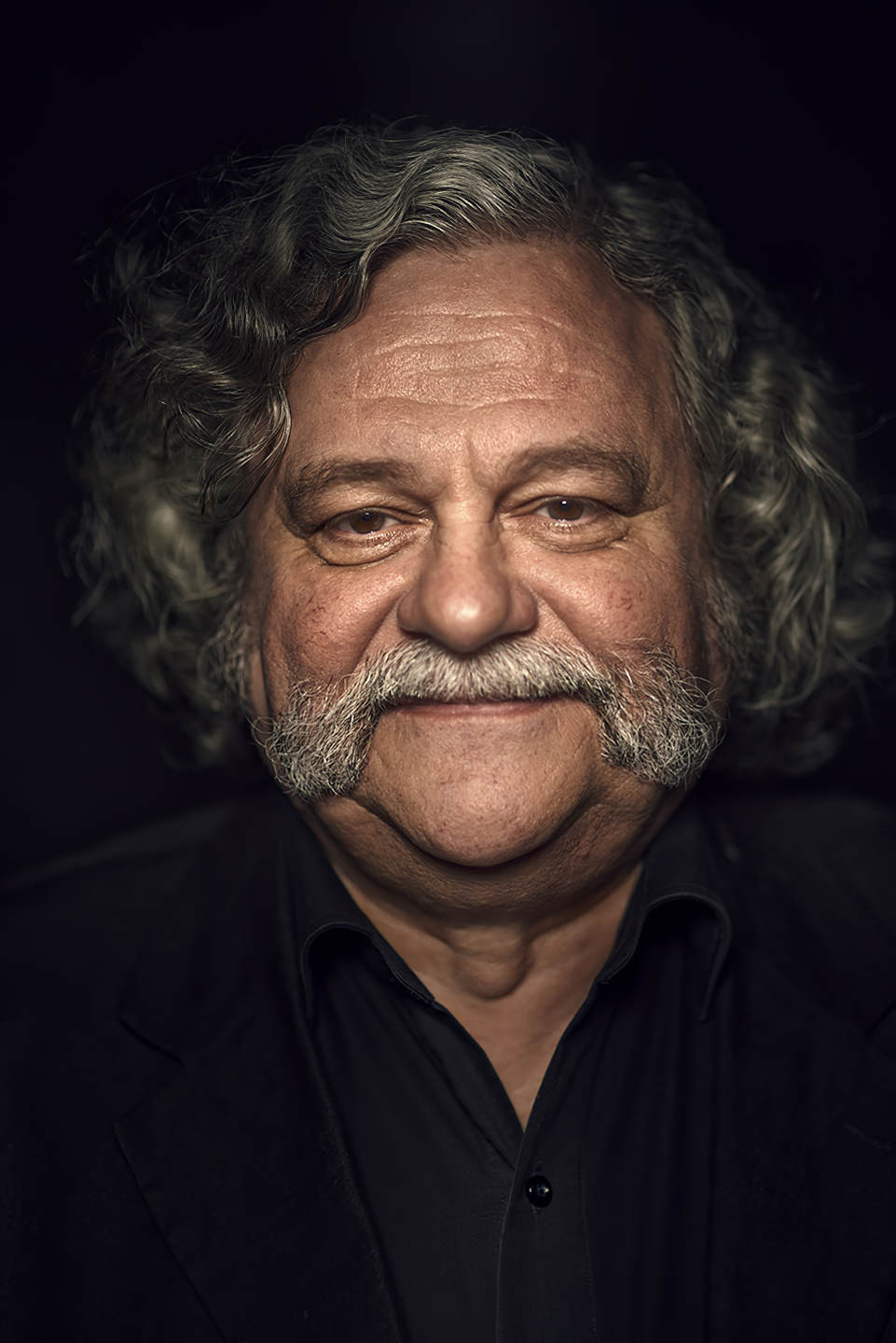Mieczysław Grąbka as Malik in Fear of Falling