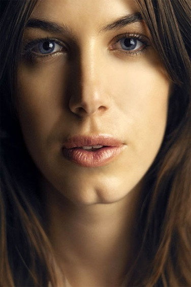 Nuria De La Fuente as Paola in Natale sul Nilo
