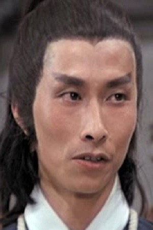 余太平 as Red haired assassin in General Invincible