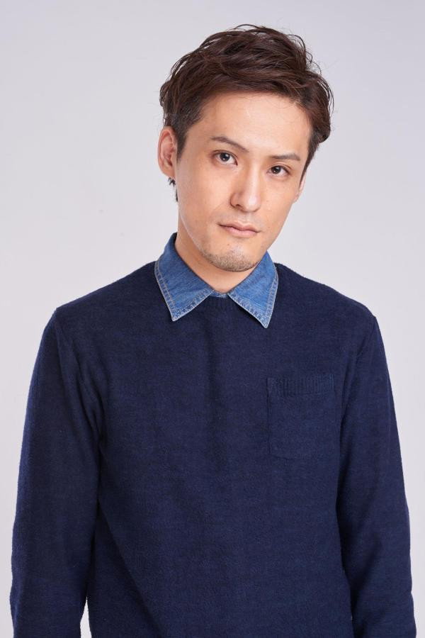 保木本真也 as Wataru Iijima in Extreme Married Couple