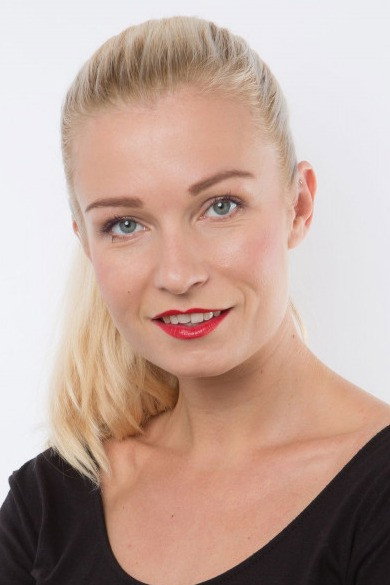 Kaisa Selde as Lottery Officer in The Right to Happiness