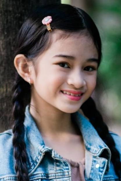 Dianne Moldez as Cindy in Tayuan
