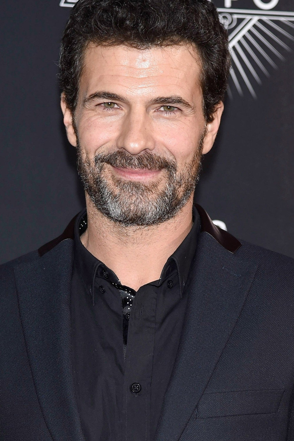 Rodolfo Sancho as Juan Reyes in Gavilanes