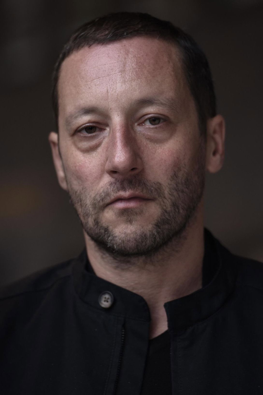 Oliver Broumis as Sven Wagner in Capelli Code