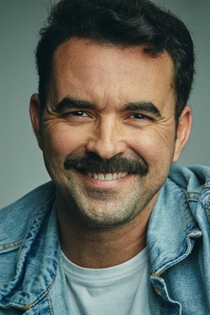 Borja Texeira as Alexis in Lo que no decimos