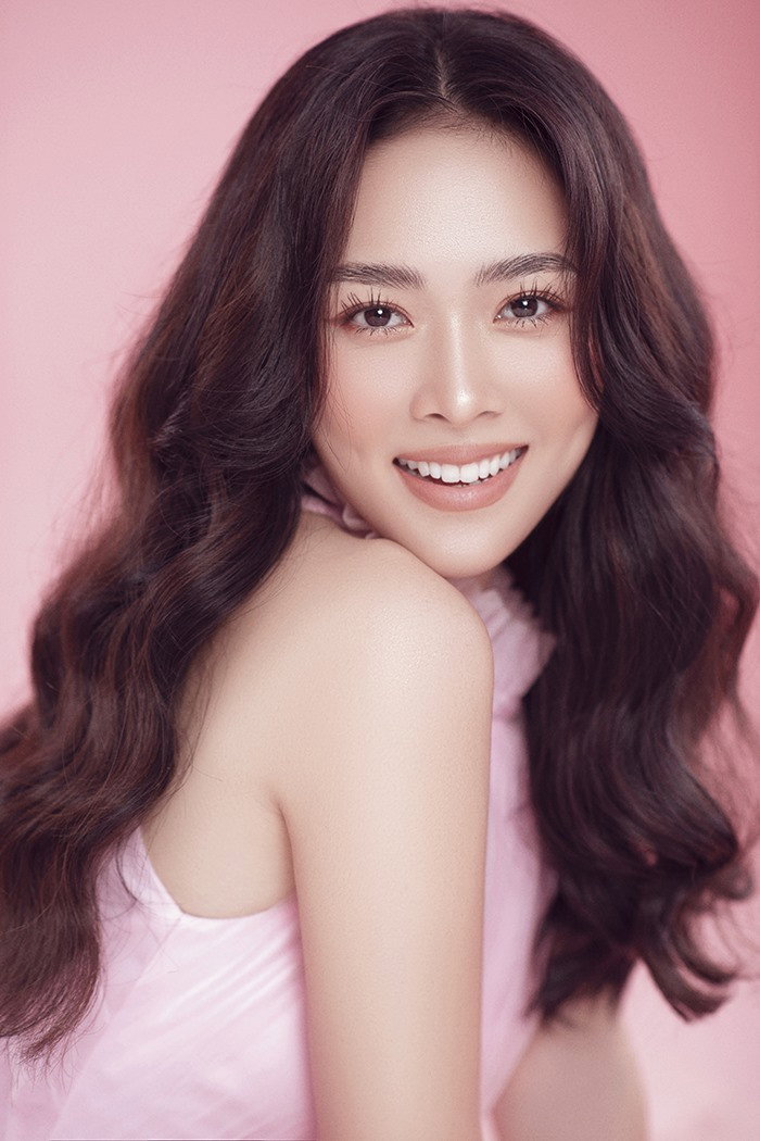 Diệp Bảo Ngọc as Na in Betting With Ghost