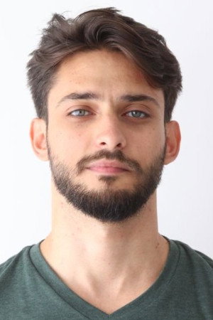 Berk Yarıcı as Barış in Tadımız Kaçmasın