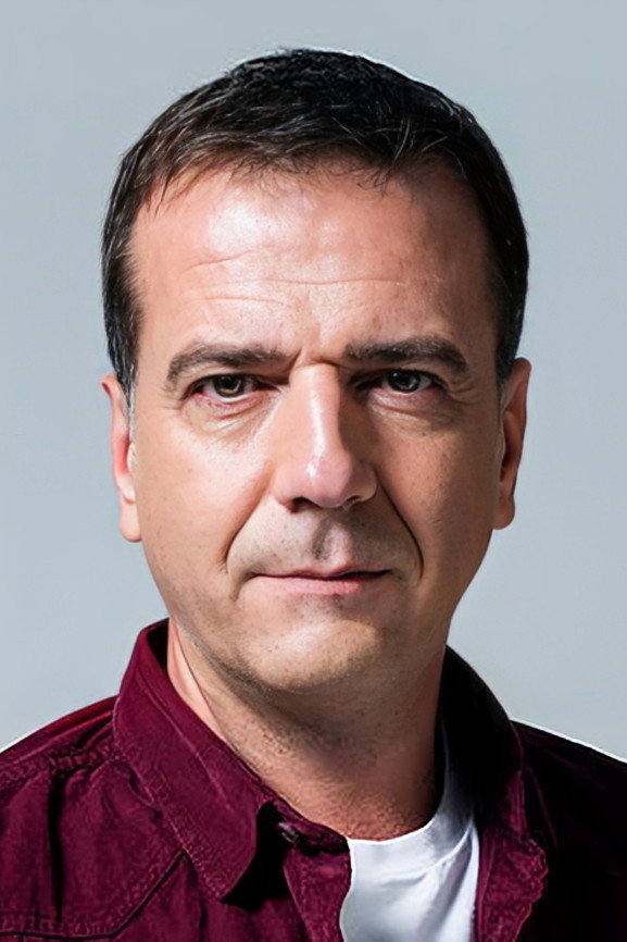 Tayfun Erarslan as Ali Riza in Derin Sular
